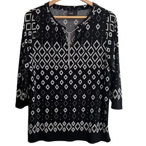 😊 3/$30 Rafaella Sz M Blouse 3/4 Length Sleeves V Neck Black with White Design